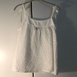 Summery Gap top! Medium!